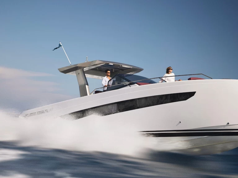 Bareboat Rental Motorboat Fiart with a boat licence