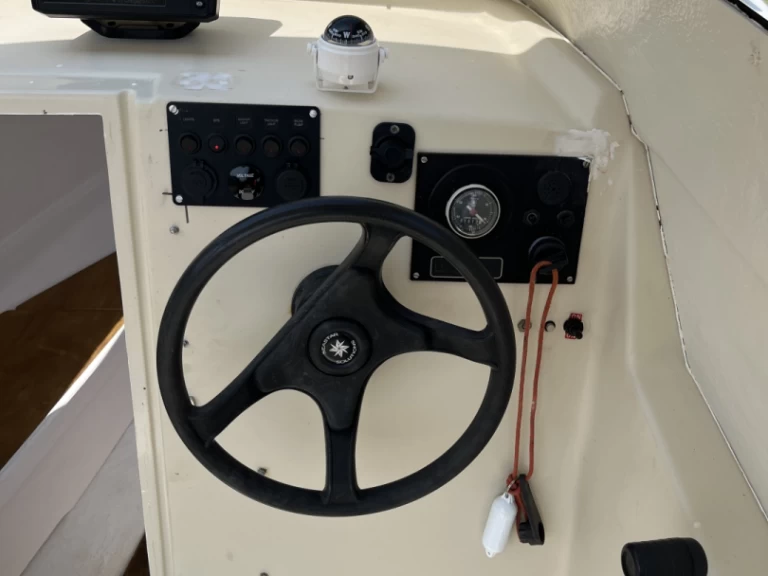 Rent a Bénéteau Sunday 550 Île-d'Aix