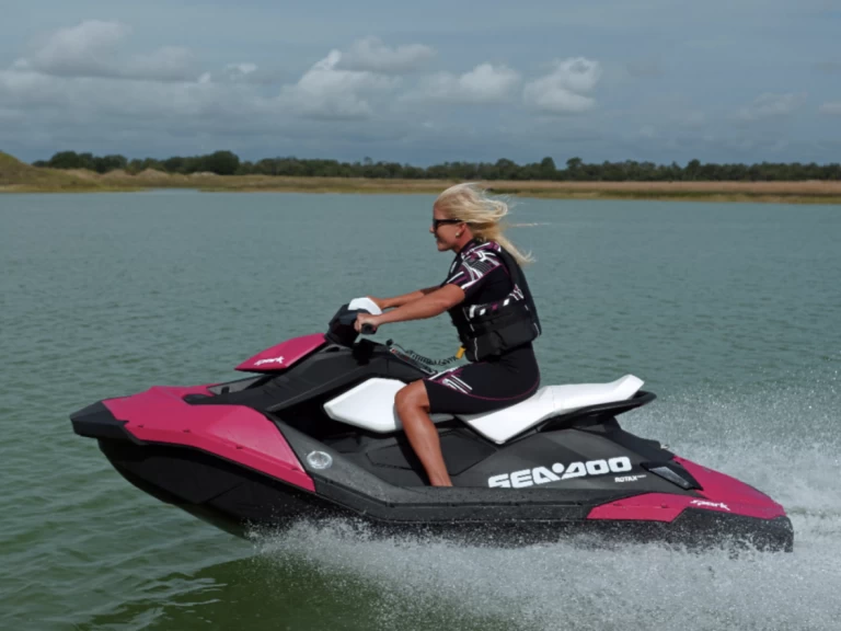 Jet ski rental in Capbreton - Sea-Doo Spark