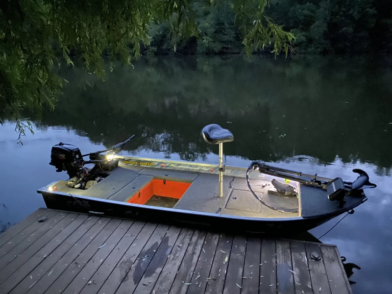 Motorboat rental in Cénevières - linder Sportsman 355