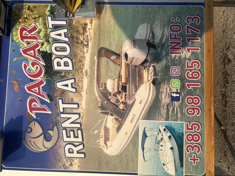 Bareboat Rental Motorboat Ranieri with a boat licence