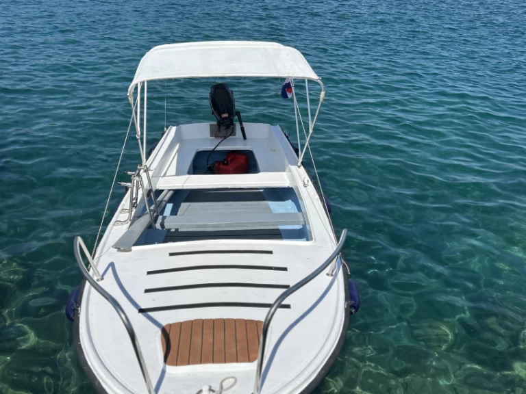 Rent a Pasara Pasara 4.6 Rogoznica