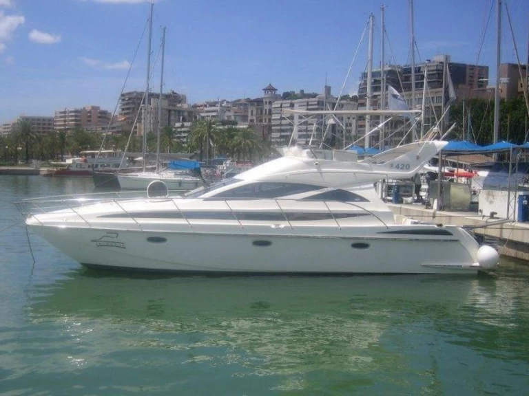Motorboat rental with or without captain STEALTH yachts Palma de Mallorca