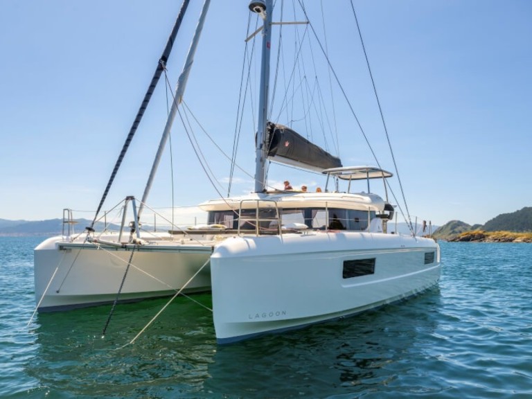 Boat rental Lagoon Lagoon 43 in Road Town on Samboat