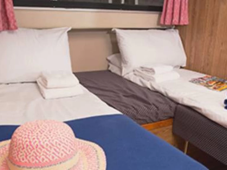 Motorboat rental with or without captain Le Boat Douelle