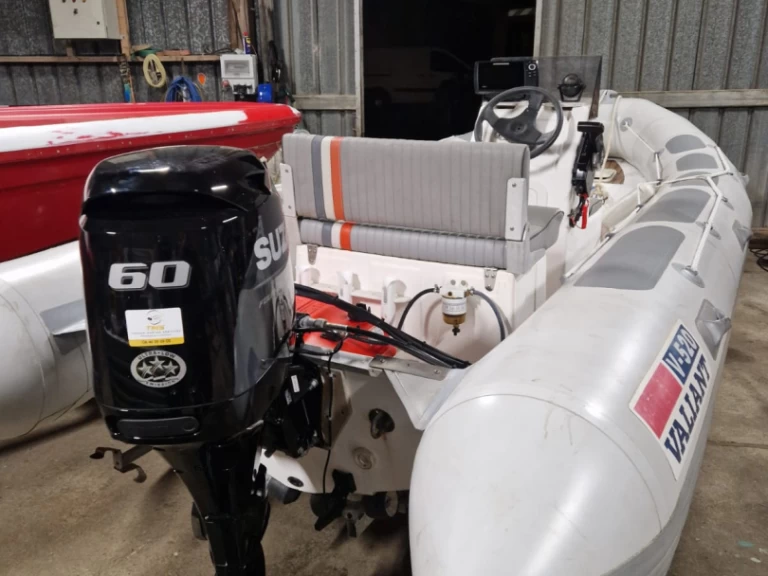 RIB rental in Carantec - Valiant V-520