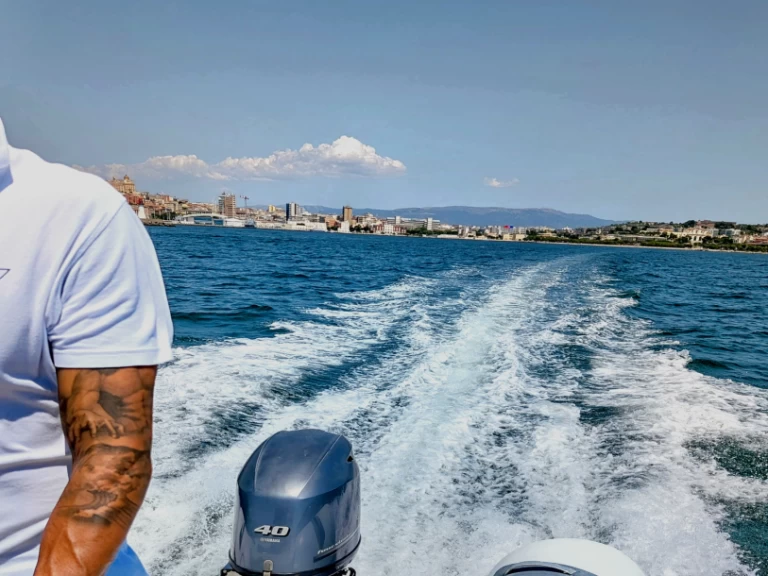 Yacht charter Cagliari Port cheap Bwa 550 Pro