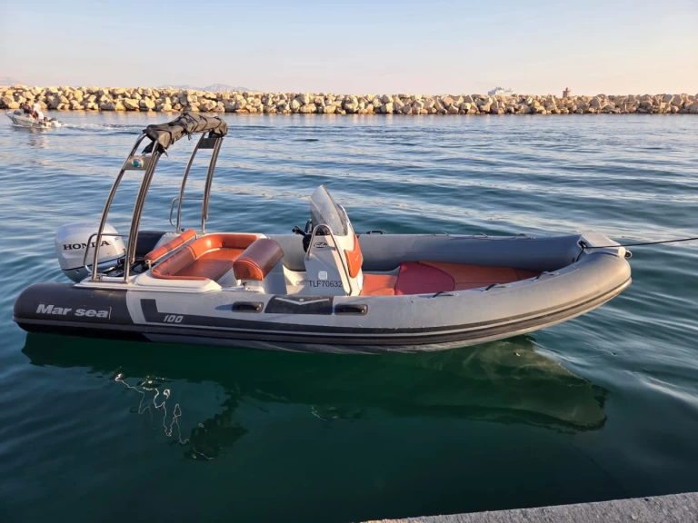 Boat rental Marsea Marsea CM 100 in Marseille on Samboat