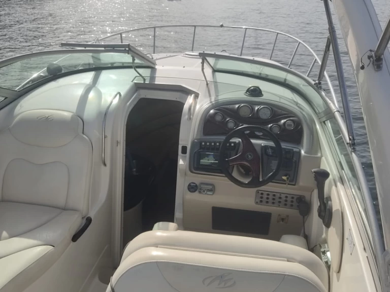 Monterey 270 cr in Combarro on SamBoat