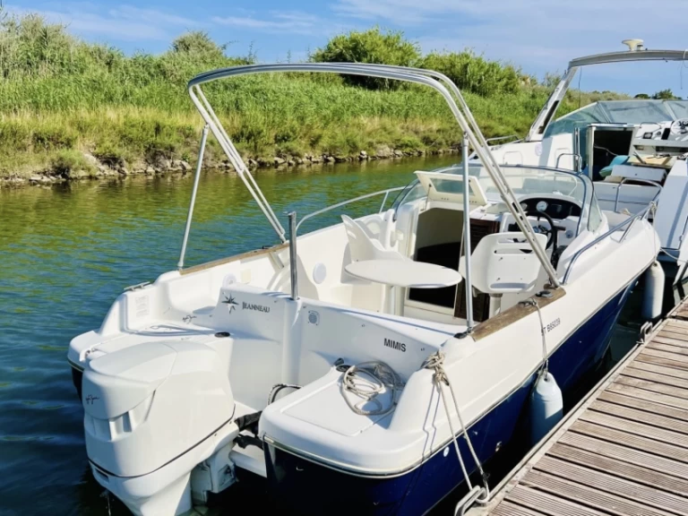 Motorboat rental in Carnon-Plage - Jeanneau Cap Camarat 625 WA