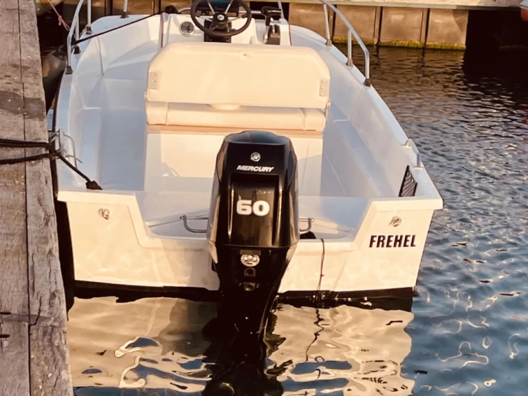 Boston Whaler Boston Whaler 17 in Larmor-Plage on SamBoat