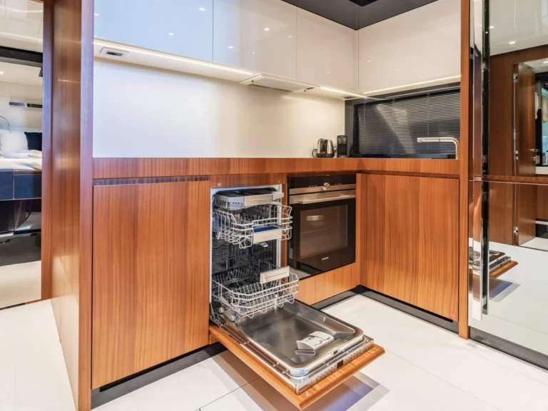 Rent a Riva Rebel 66 Saint-Tropez