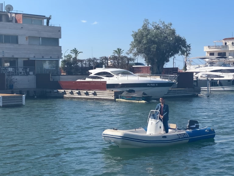 Zodiac Medline 500 charter bareboat or captained in  Empuriabrava