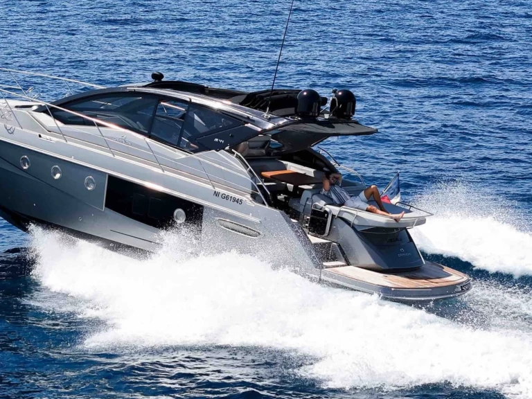 Luxury Yacht rental in Saint-Tropez - Cranchi M 44