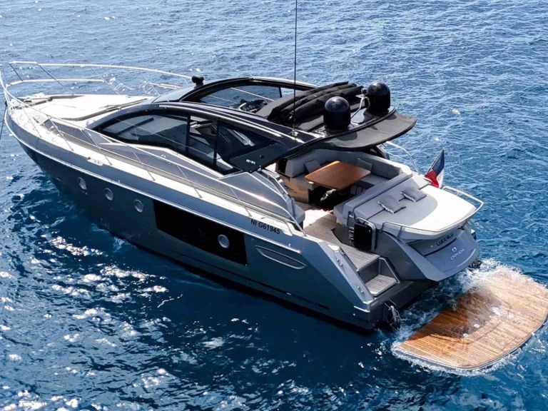 Cranchi M 44 in Saint-Tropez on SamBoat