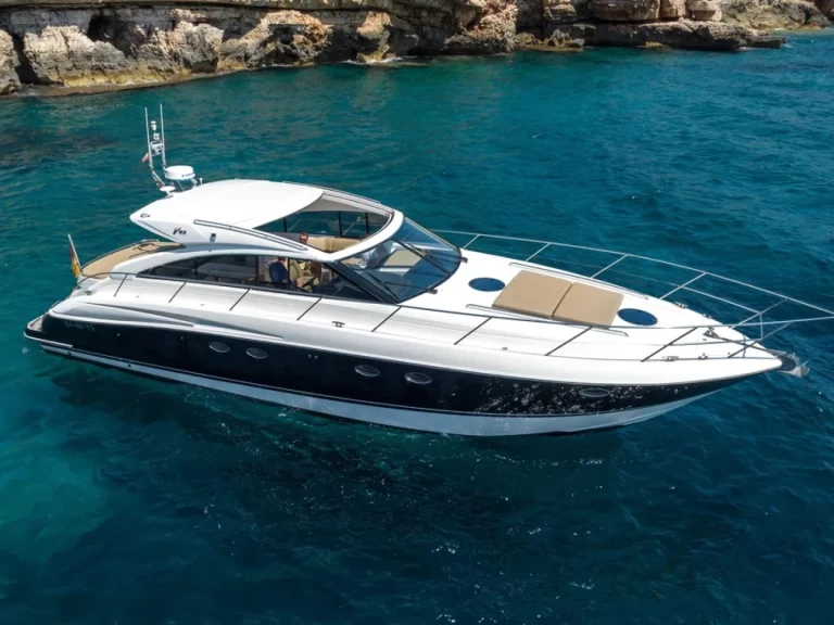 Boat rental Princess Princess V53 in Cannes on Samboat
