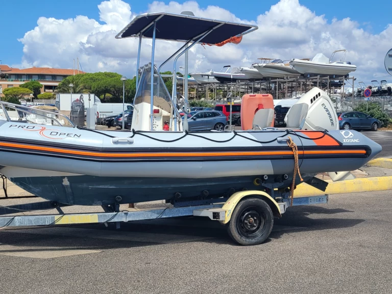 RIB for rent Six-Fours-les-Plages at the best price