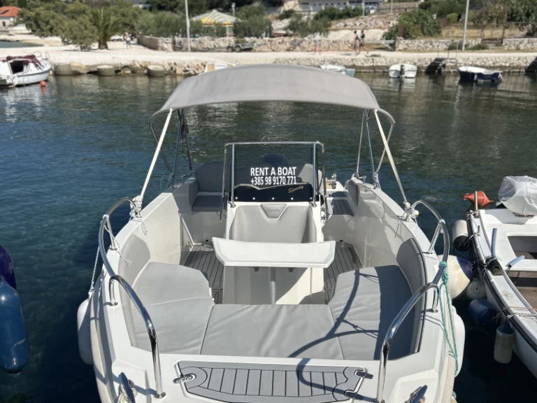 Boat rental Cantiere Nautico Speedy Cayman 585 in Trogir on Samboat