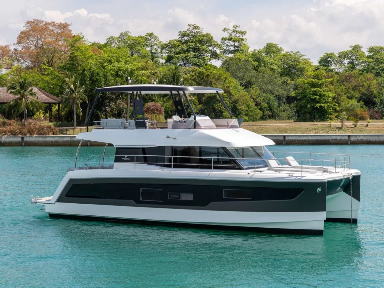 Luxury Yacht rental in Belize - Fountaine Pajot FASCHING