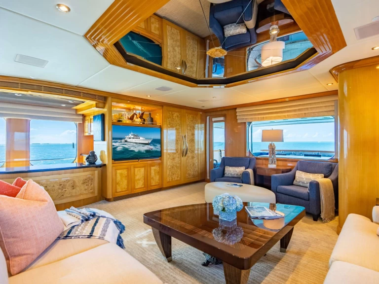 Luxury Yacht rental in Caribbean - Christensen SeaQuest