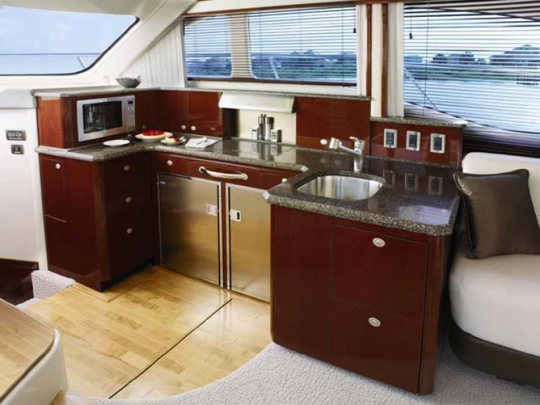 Sea Ray DANCING QUEEN in Manhattan on SamBoat