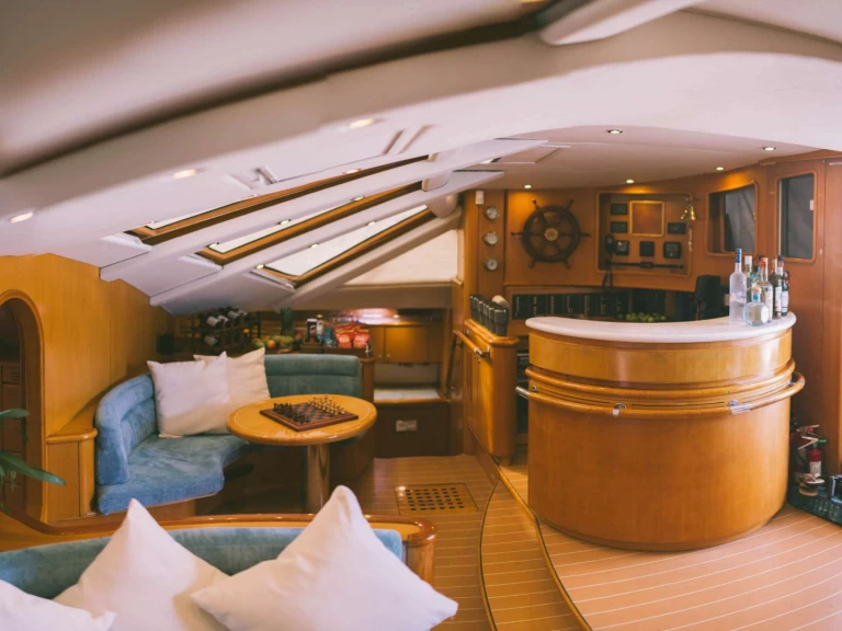 Luxury Yacht for rent West End at the best price