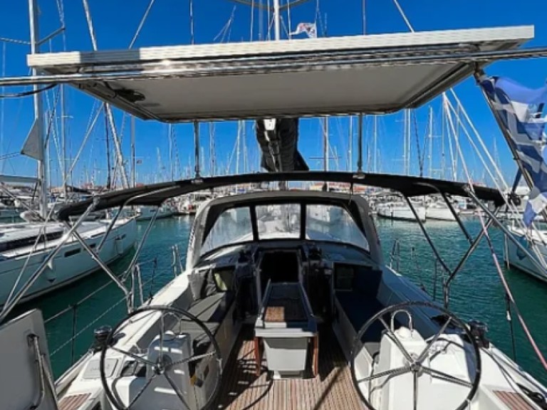 Bareboat Rental Sailboat Bénéteau with a boat licence