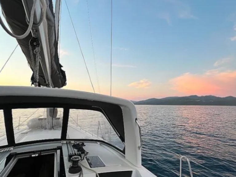 Sailboat for rent Lefkáda at the best price