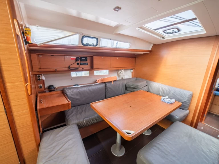 Bareboat Rental Sailboat Dufour with a boat licence