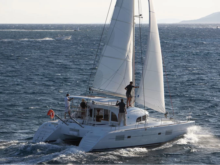 Rent a Lagoon Lagoon 380 Gouvia