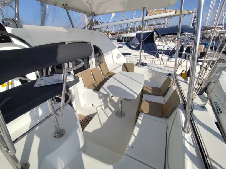 Catamaran rental in Gouvia - Lagoon Lagoon 380
