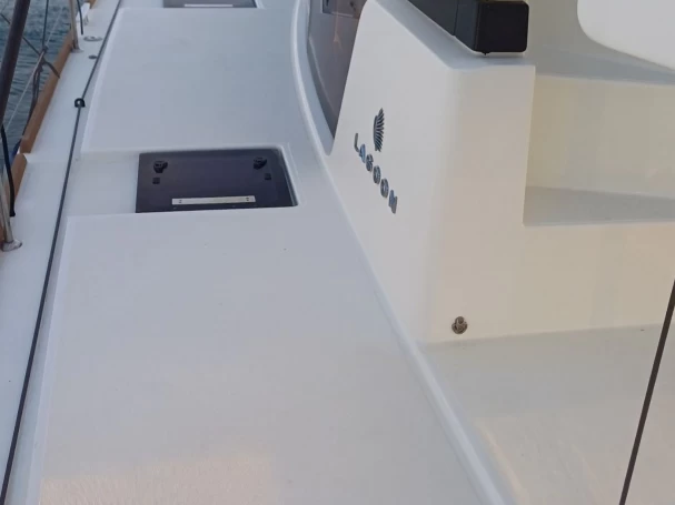 Catamaran for rent Lávrio at the best price