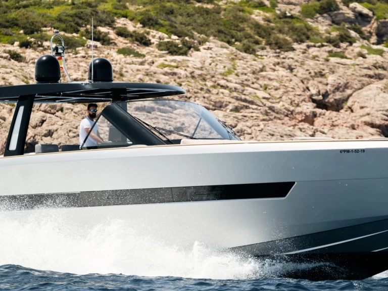 Yacht charter Ibiza Town cheap Lolo 3