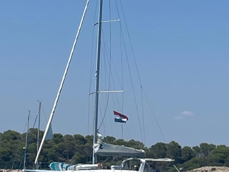 Sailboat for rent Santa Cruz de Tenerife at the best price