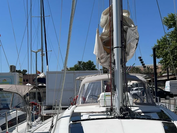 Yacht charter Las Galletas cheap Oceanis 51.1