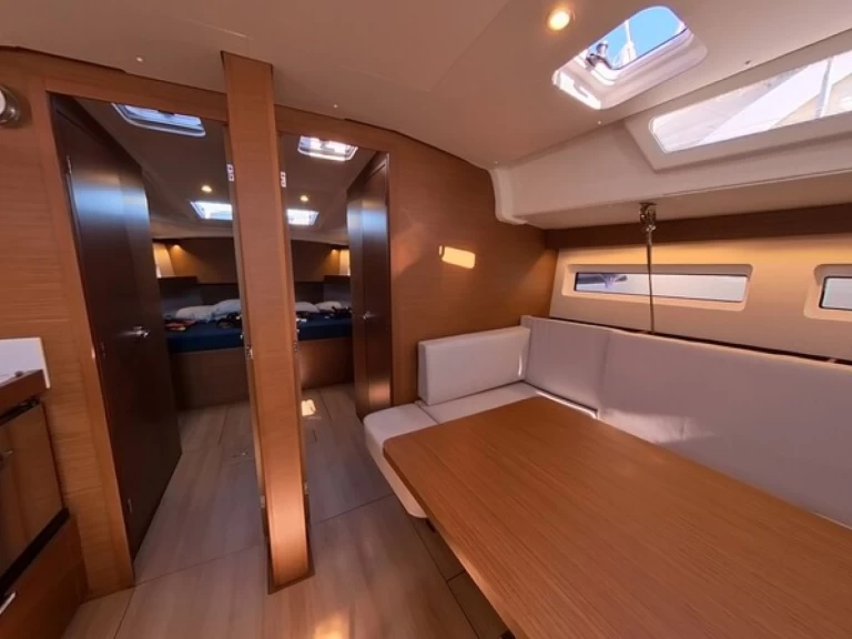 Rent a Jeanneau Sun Odyssey 490 Santa Cruz de Tenerife