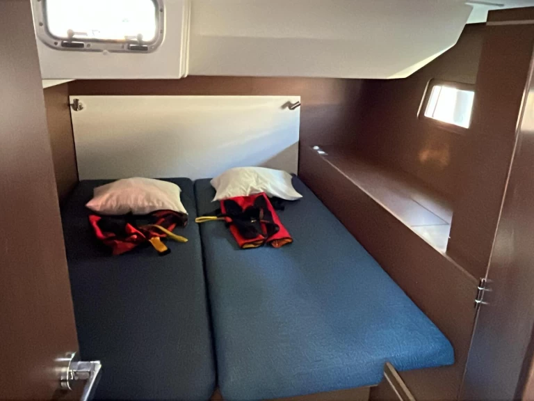 Rent a Bénéteau Oceanis 51.1 Las Galletas