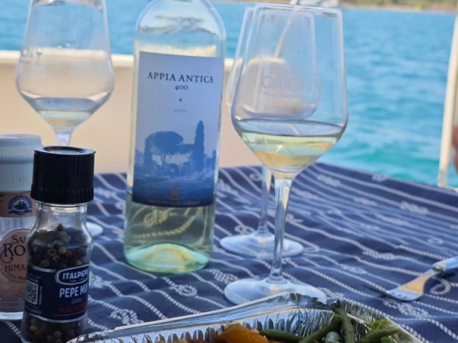 Boat rental Ghibli Bora Bora in Anzio on Samboat