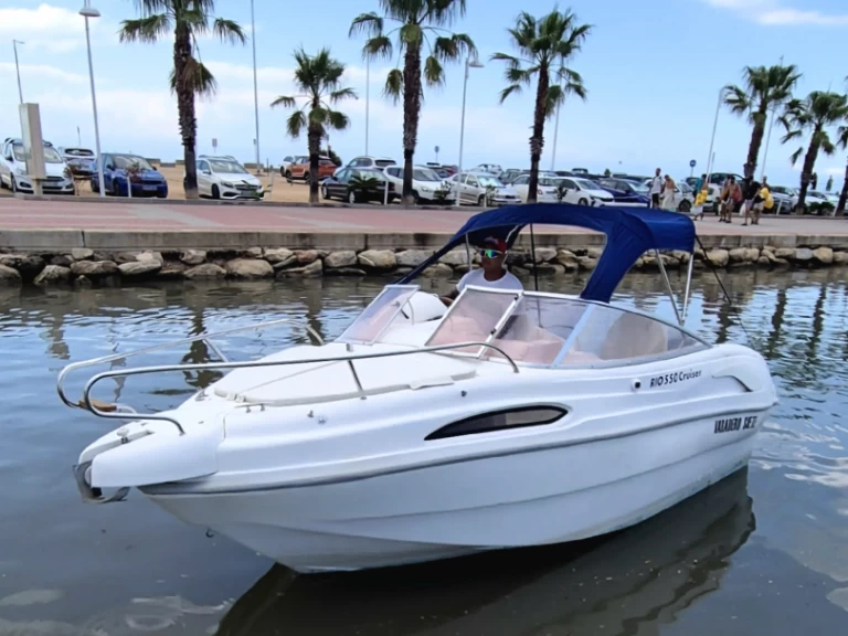 Motorboat rental in Dénia - Quicksilver Activ 675 Open