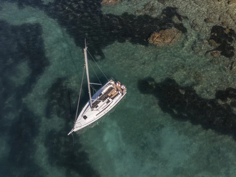 Jeanneau Sun Odyssey 350 in Cádiz on SamBoat