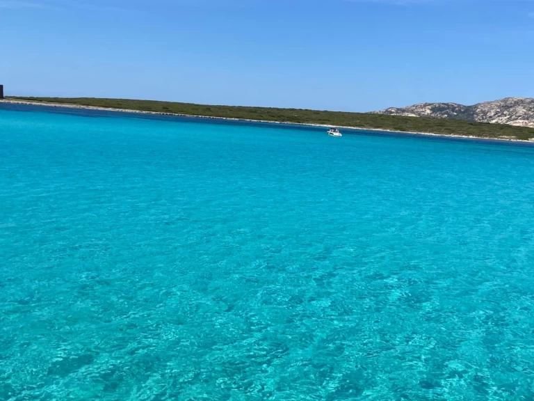 Rent a Tiara 40 SOVRAN Stintino