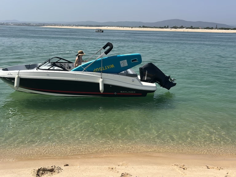 Motorboat rental in Faro - Bayliner VR6 OB