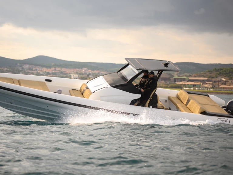 Motorboat rental in Pounta - ZEN MARINE ZEN 40S