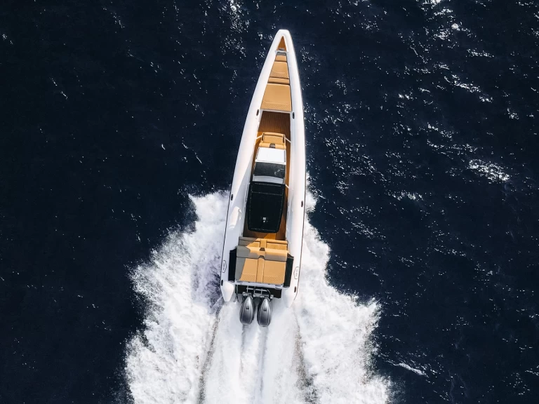 Motorboat rental with or without captain ZEN MARINE Pounta