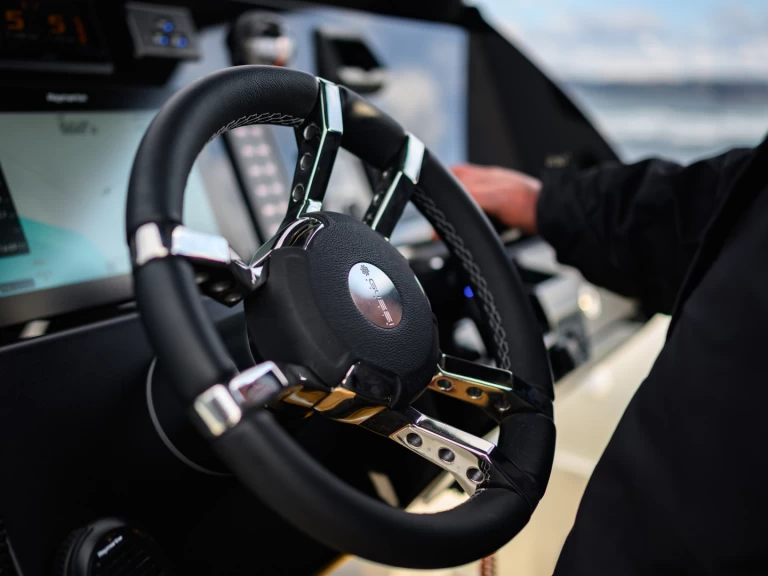 Bareboat Rental Motorboat ZEN MARINE with a boat licence