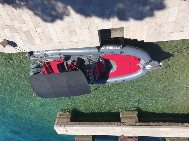 Rent a Marlin Boat 790 Pro Dynamic Marina Frapa Dubrovnik