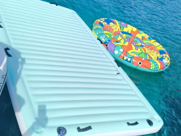 Bareboat Rental Motorboat Bénéteau with a boat licence