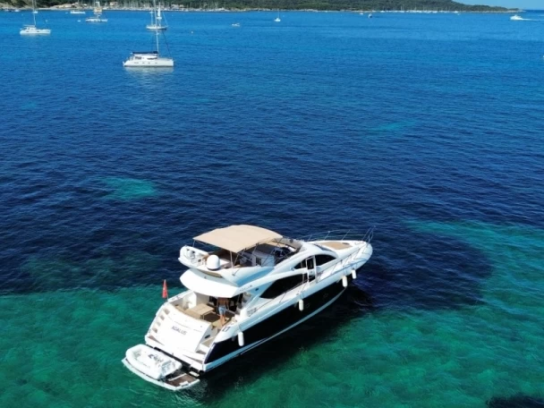 Yacht charter Port de Hyères (St Pierre) cheap Manhattan 60