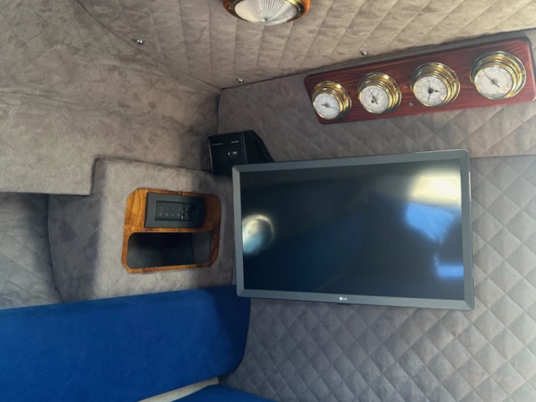 Rent a Cranchi Clipper 760 Angera