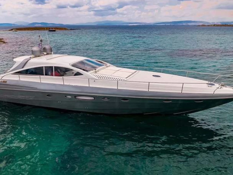 Pershing Pershing 65 in Ornos on SamBoat